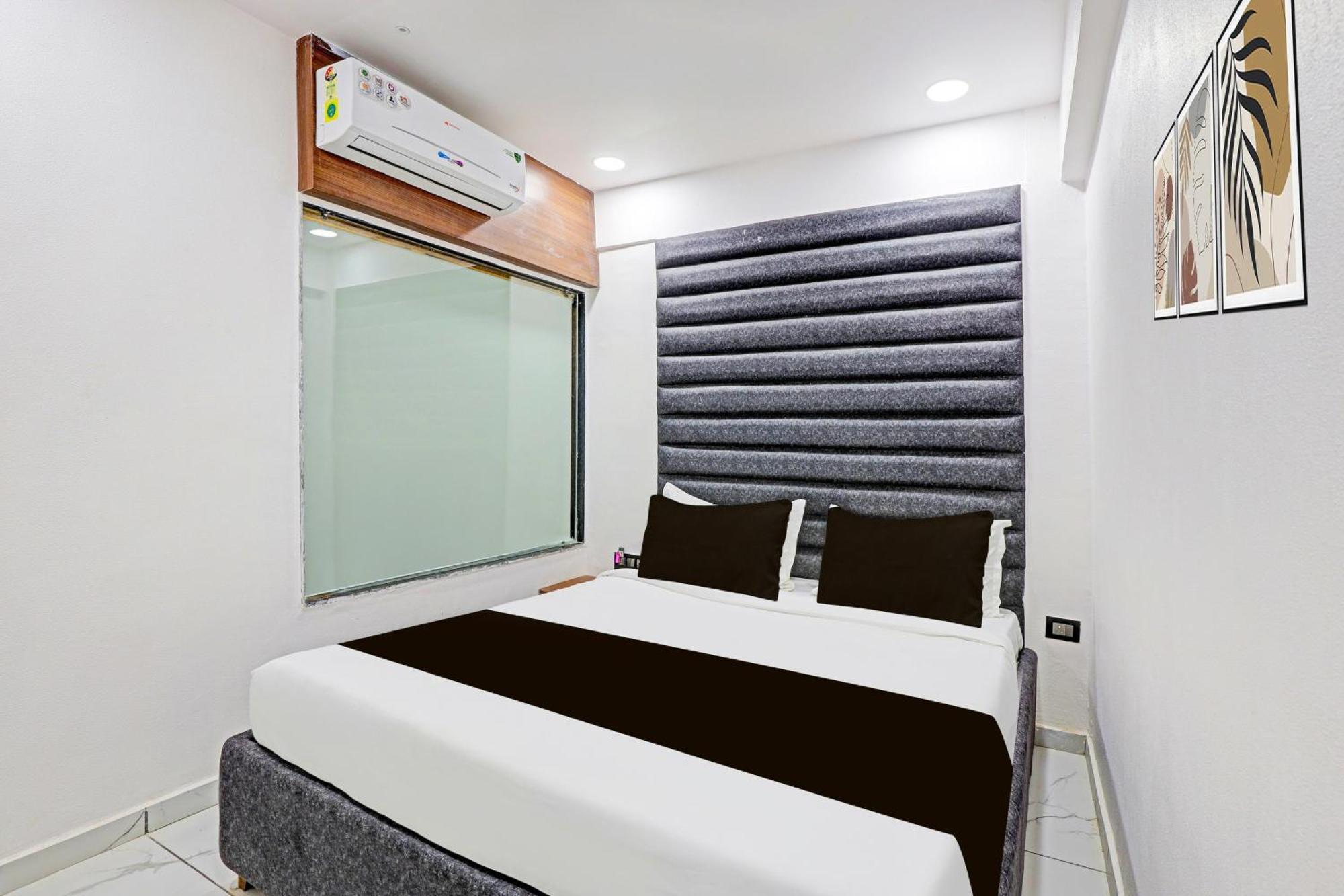 Super Hotel O Althan Formerly Hotel Niraant スーラト エクステリア 写真