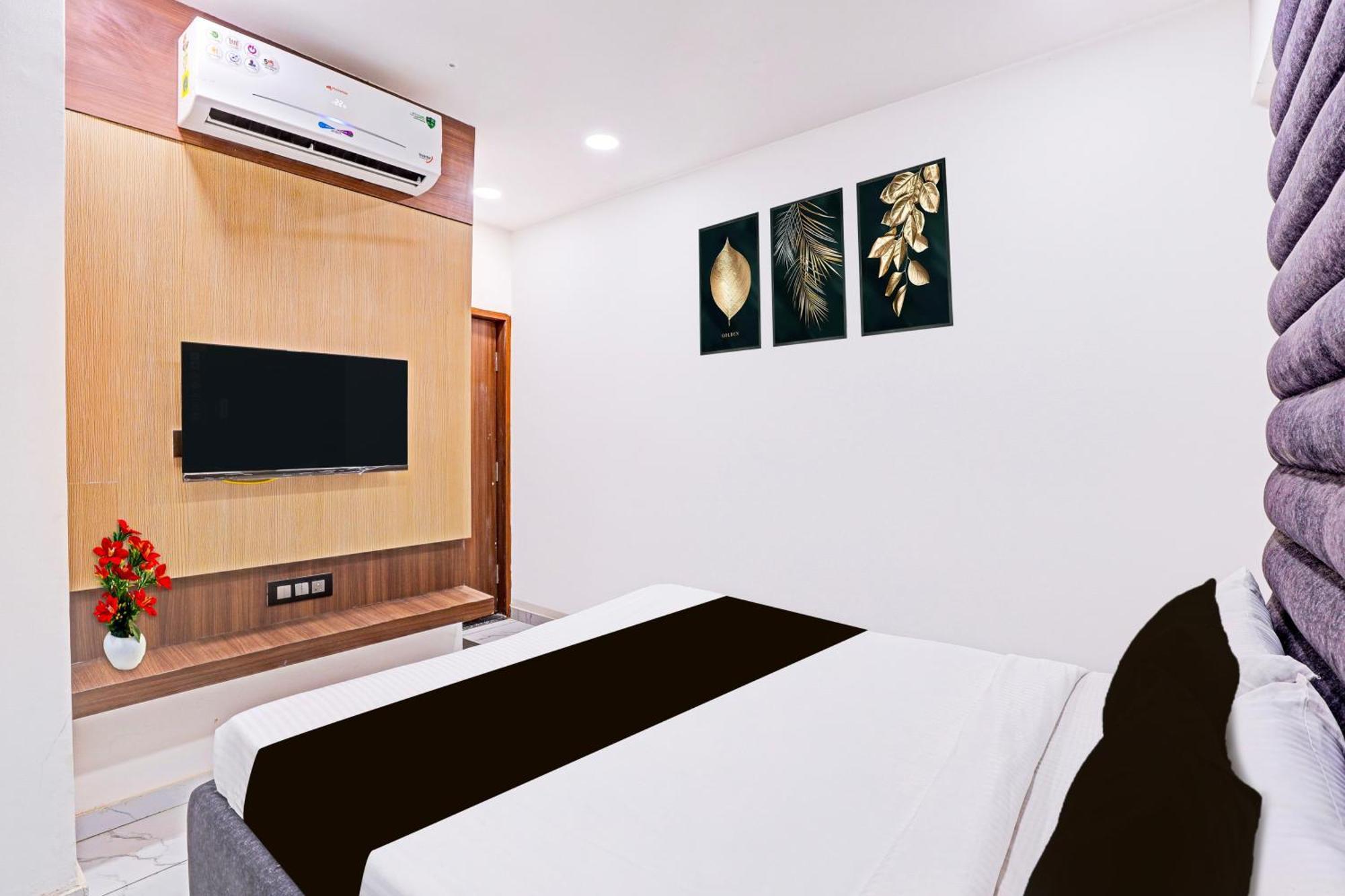 Super Hotel O Althan Formerly Hotel Niraant スーラト エクステリア 写真