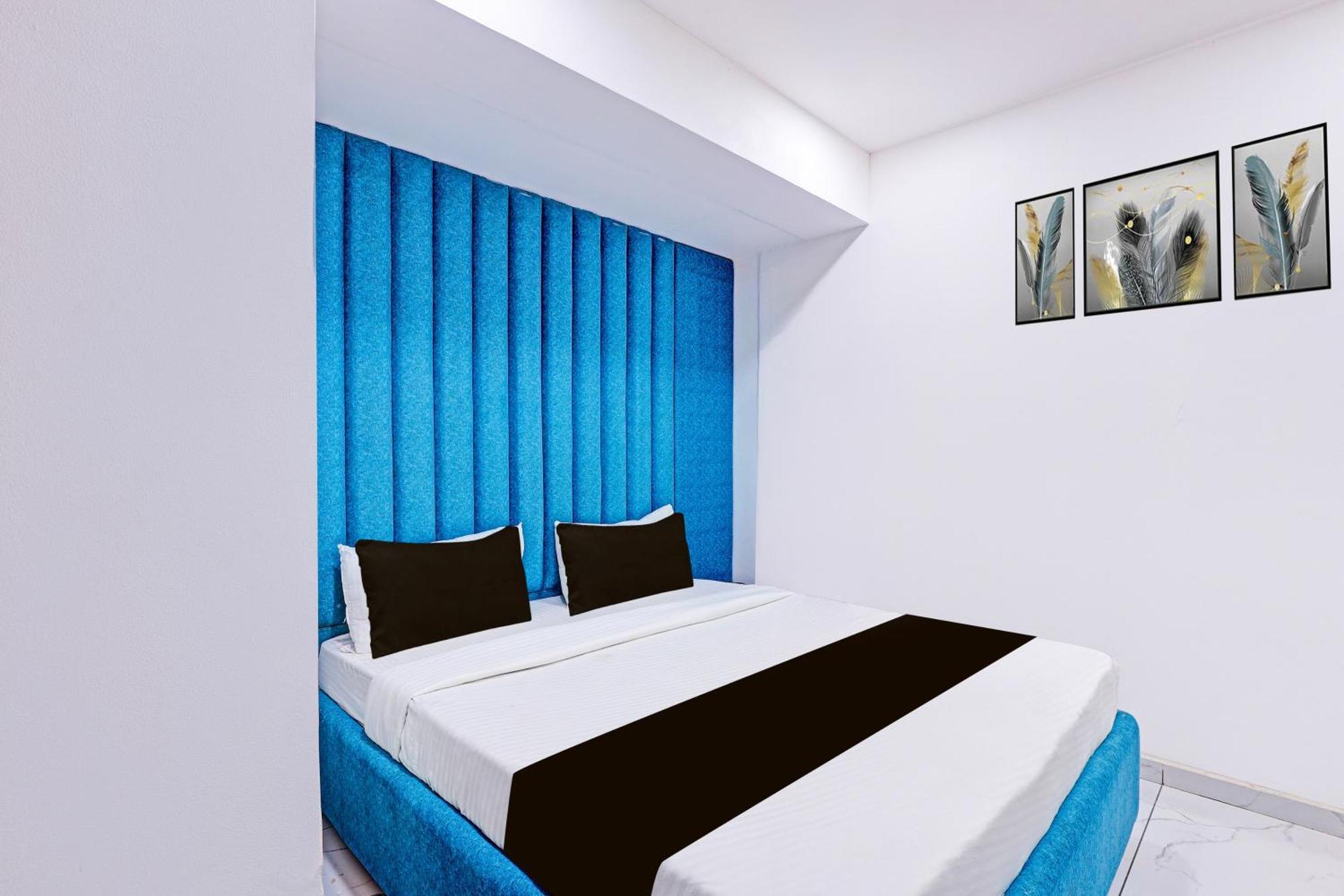 Super Hotel O Althan Formerly Hotel Niraant スーラト エクステリア 写真