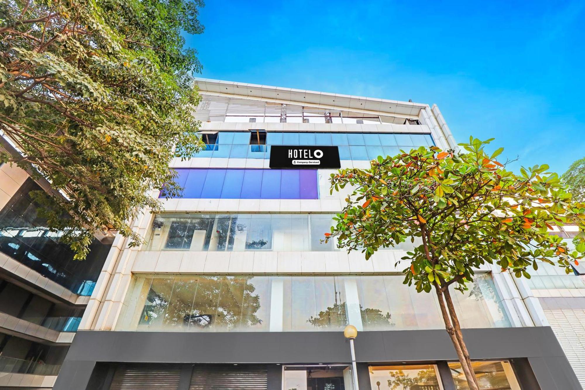 Super Hotel O Althan Formerly Hotel Niraant スーラト エクステリア 写真